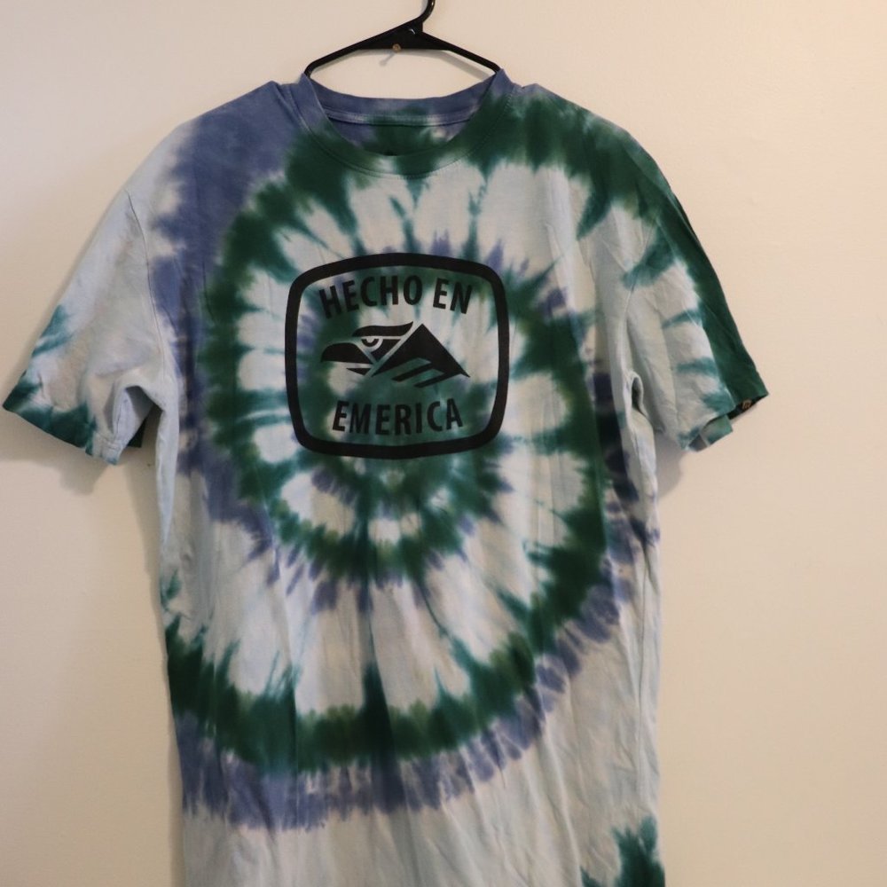 Emerica "Hecho en Emerica" Green-Blue Tie-Dye T-shit (Size Large)